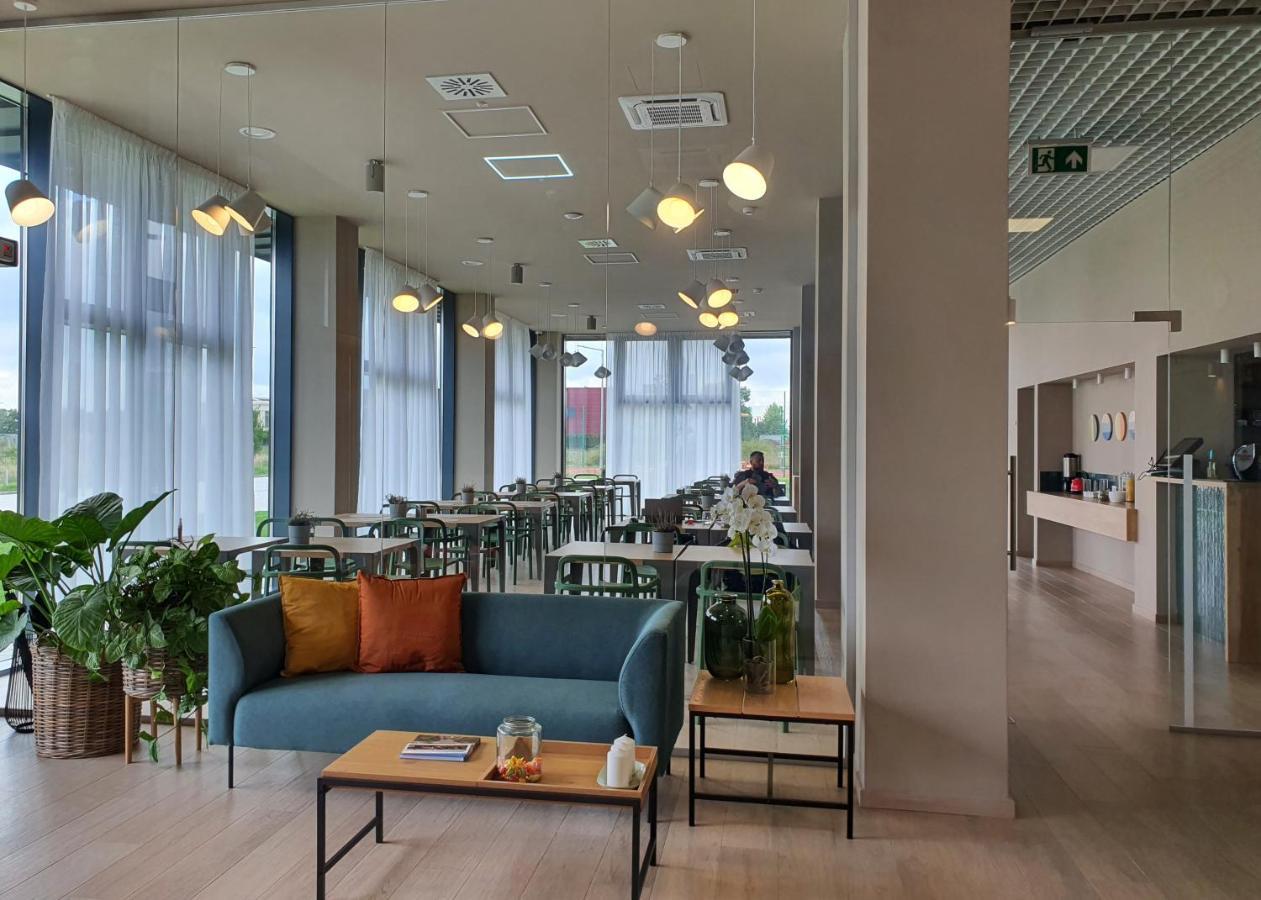 Marida Hotel Satu Mare Exteriör bild